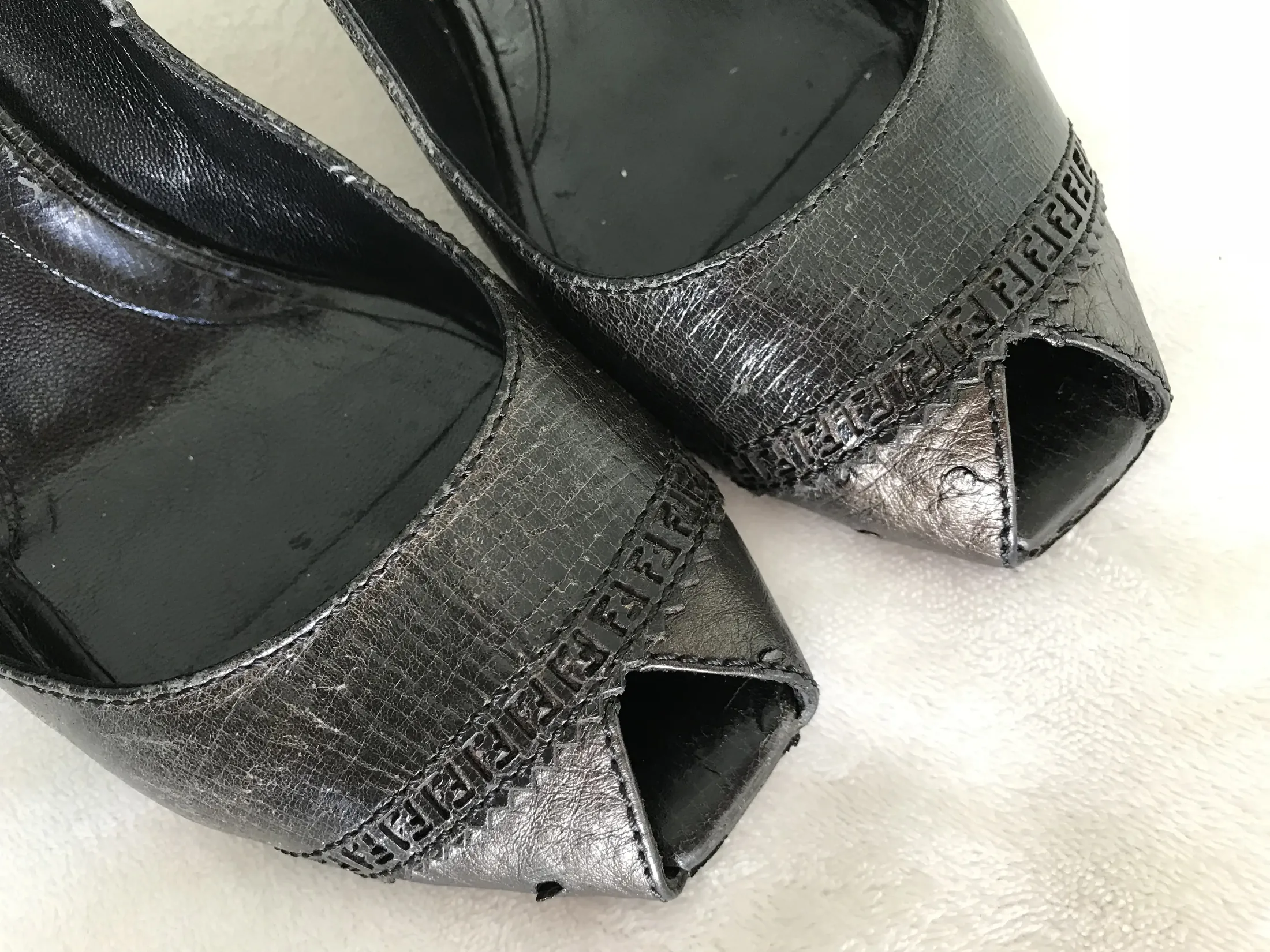 Exclusive Fendi Signature Peep Toe High Leather Heels — image 4