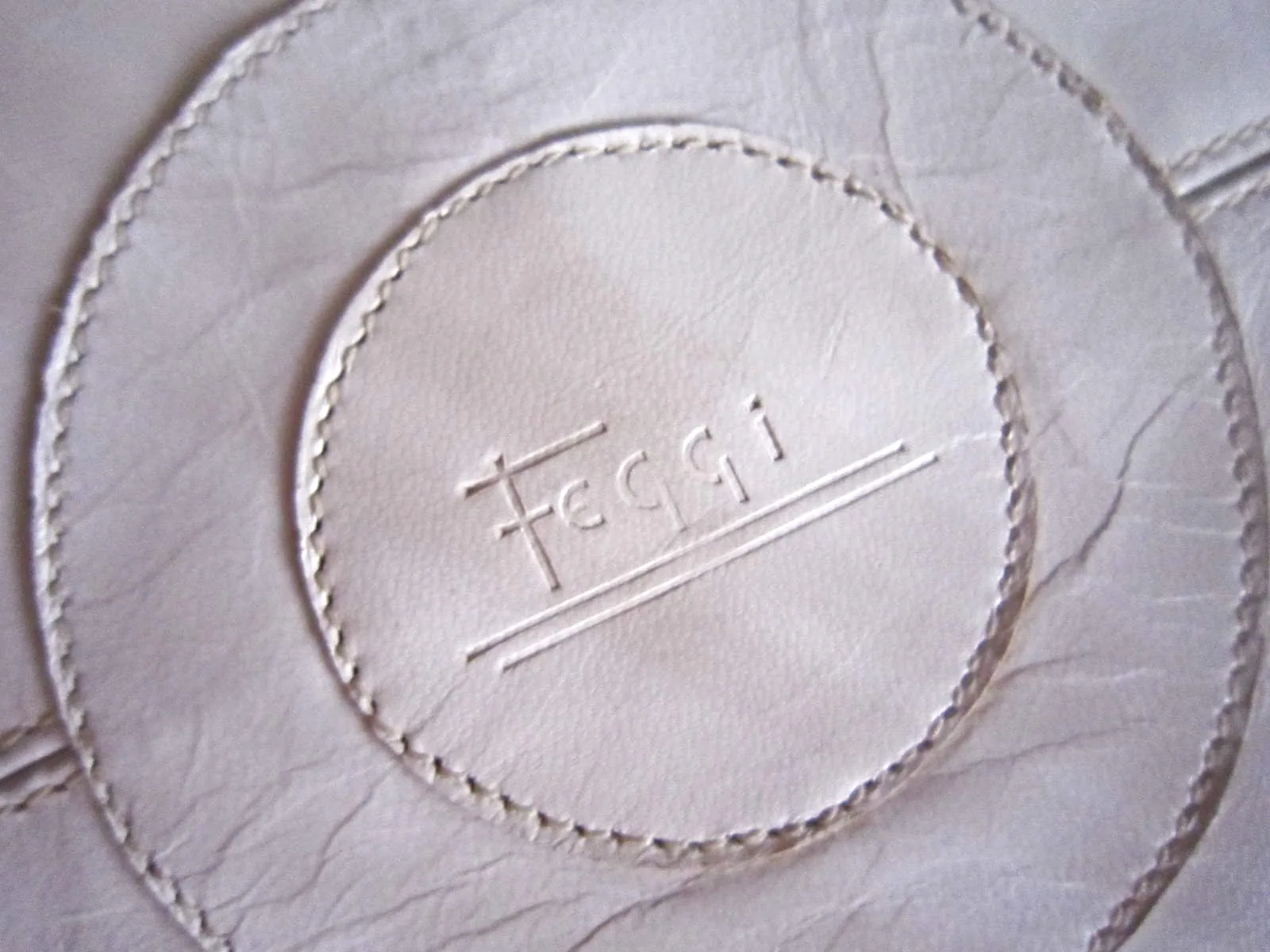 Feggi Vintage White Leather Bulls-Eye Handbag — image 3