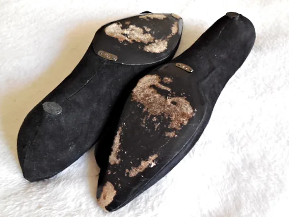 Giorgio Armani Black Suede Flower Kitten Heel Flats/Size 40 — image 5