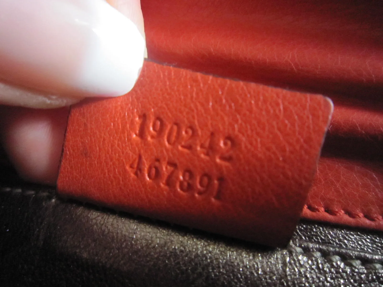 Gucci Red Hysteria Gathered Flap Clutch — image 11