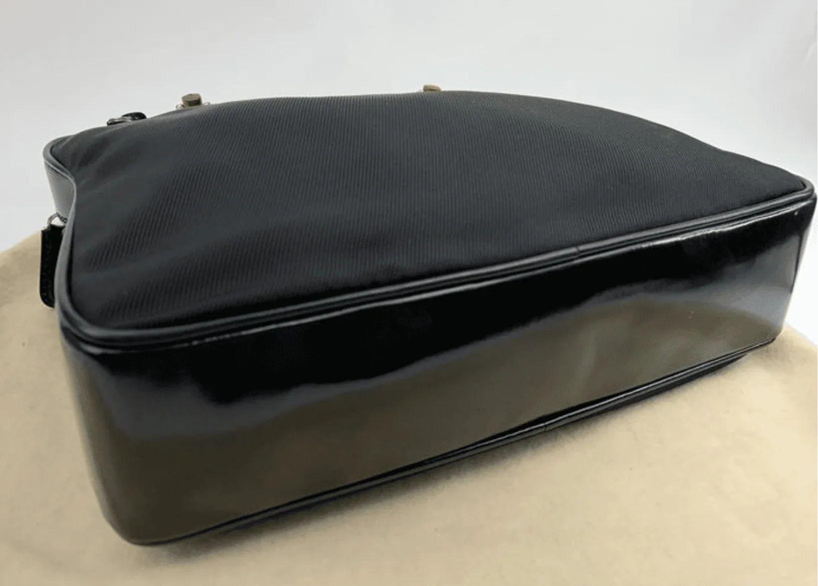 Gucci Vintage Bamboo Handles Black Nylon/Leather Handbag — image 5