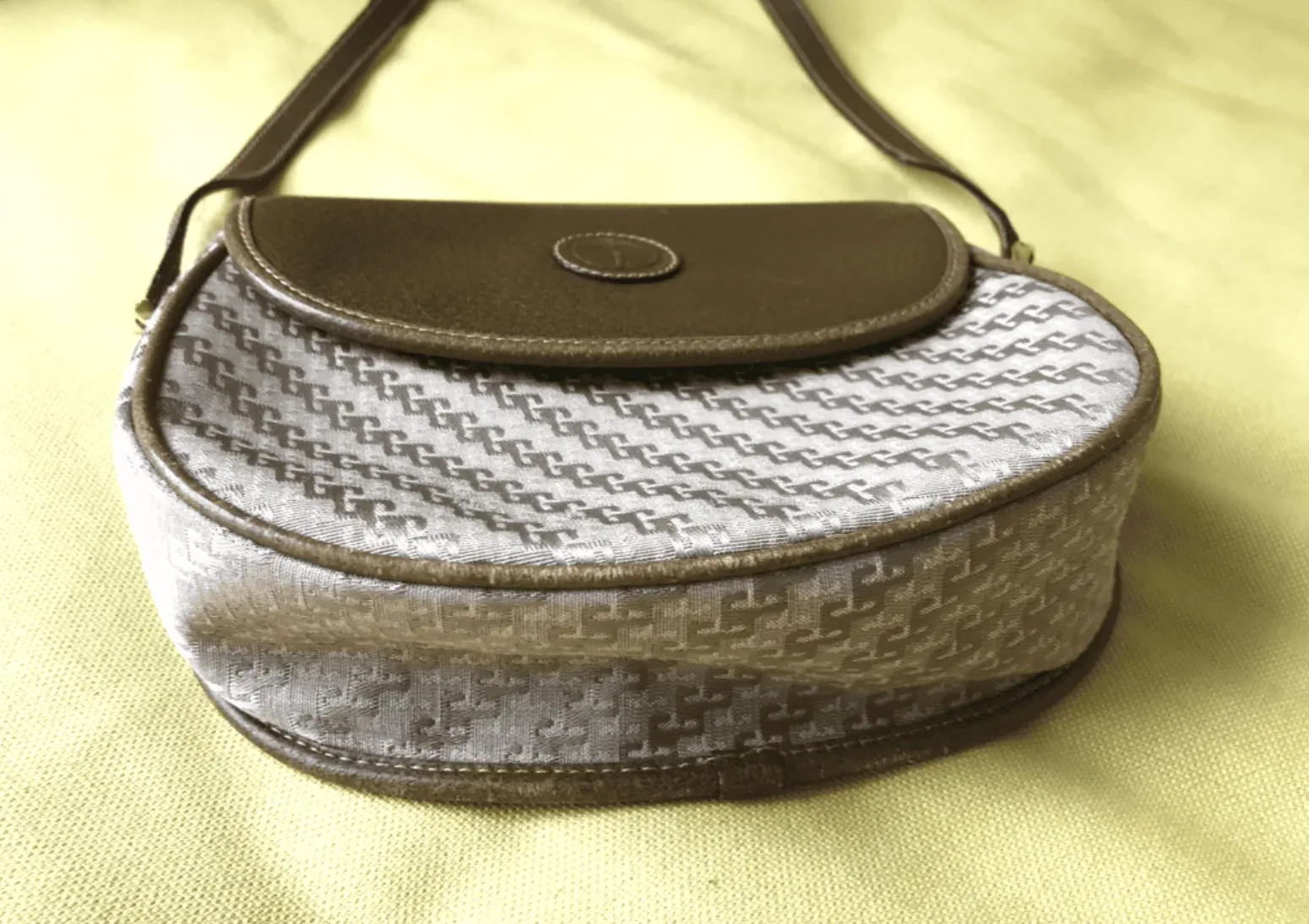 Vintage Gucci Micro GG PVC Leather Cross Body Monogram Bag — image 4