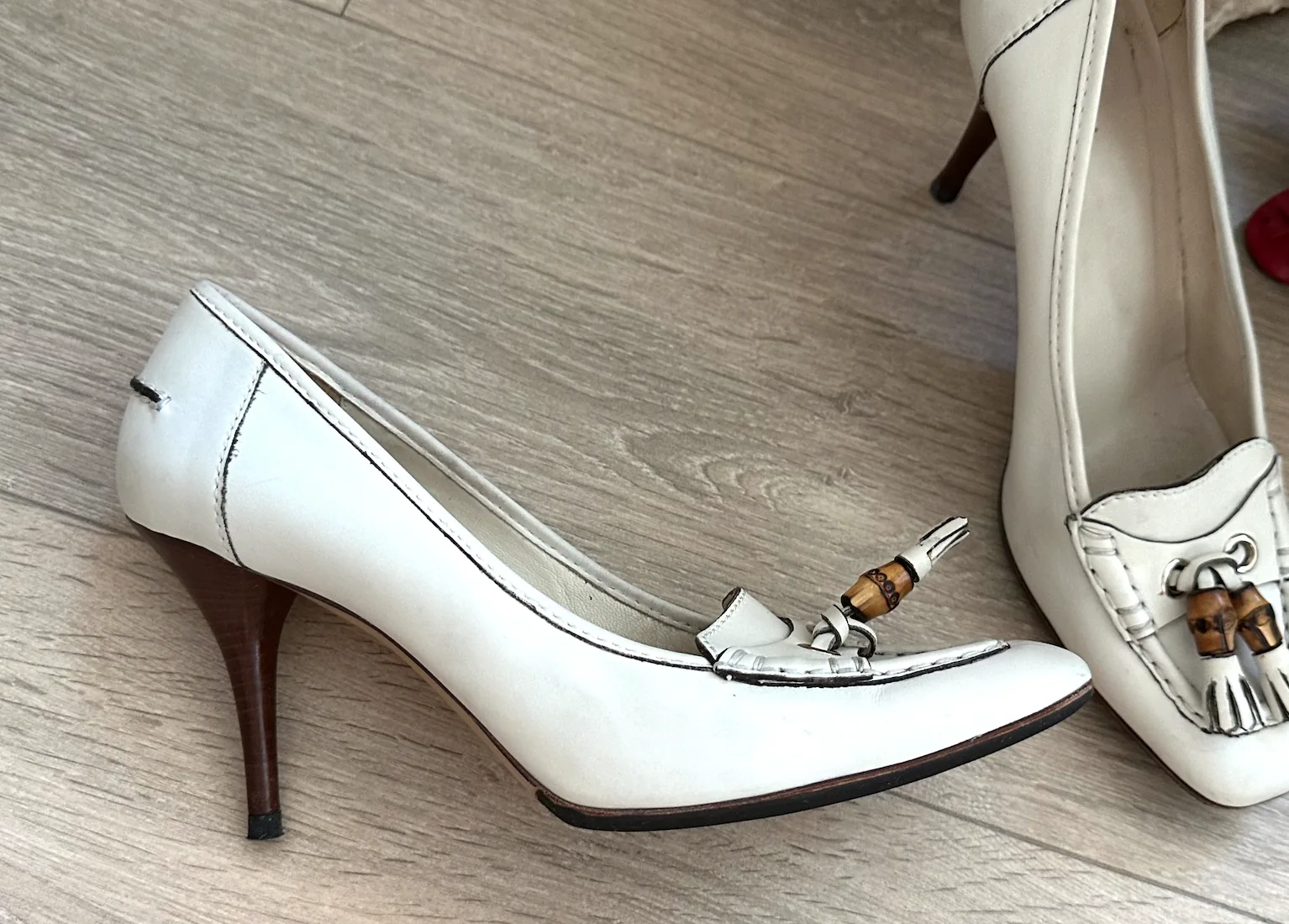 Gucci Leather Bamboo Accent Tassel Heels Ivory Sz.10 — image 4
