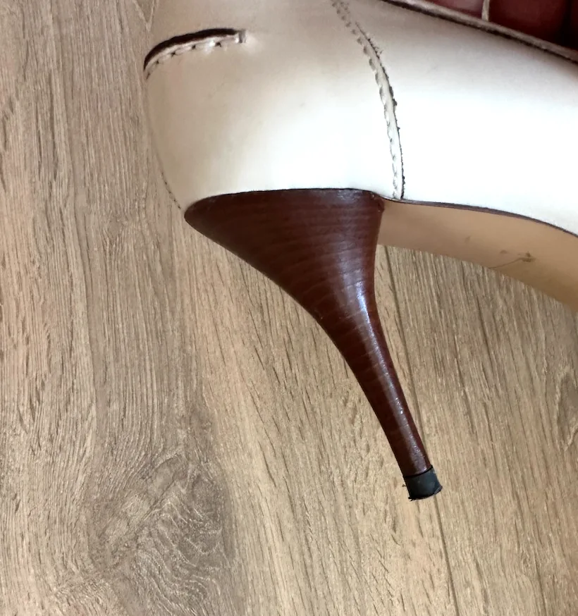 Gucci Leather Bamboo Accent Tassel Heels Ivory Sz.10 — image 9