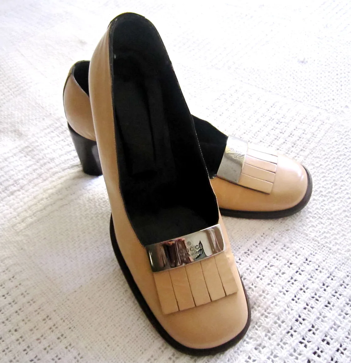 Gucci Signature Beige Leather Pumps/Size 36.5