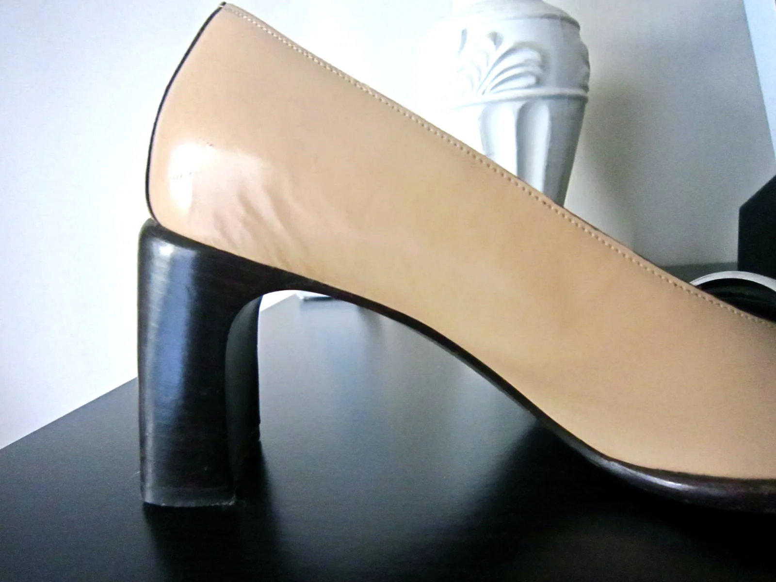 Gucci Signature Beige Leather Pumps/Size 36.5 — image 4