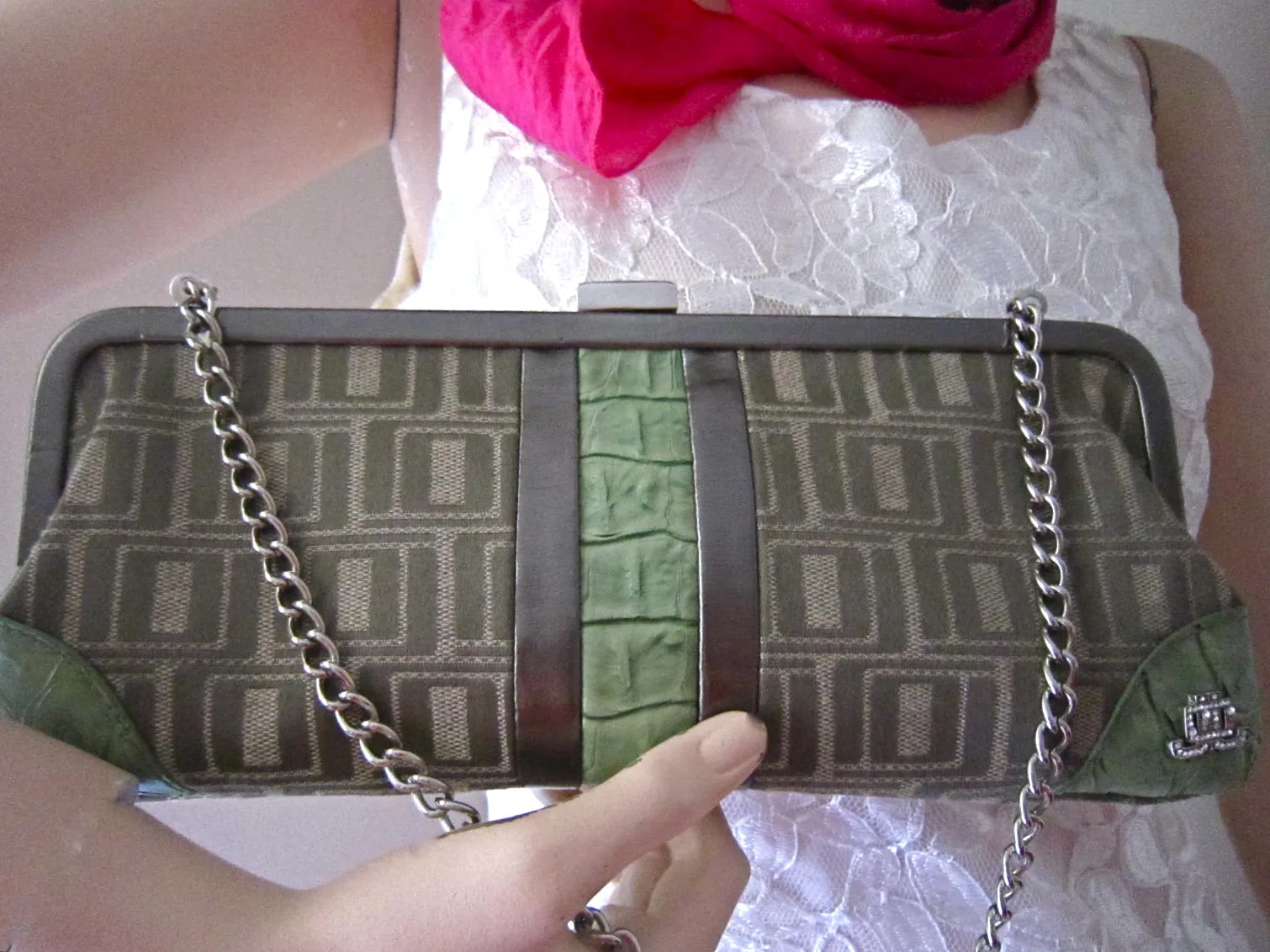 “JLO” Jennifer Lopez Green Clutch — image 7