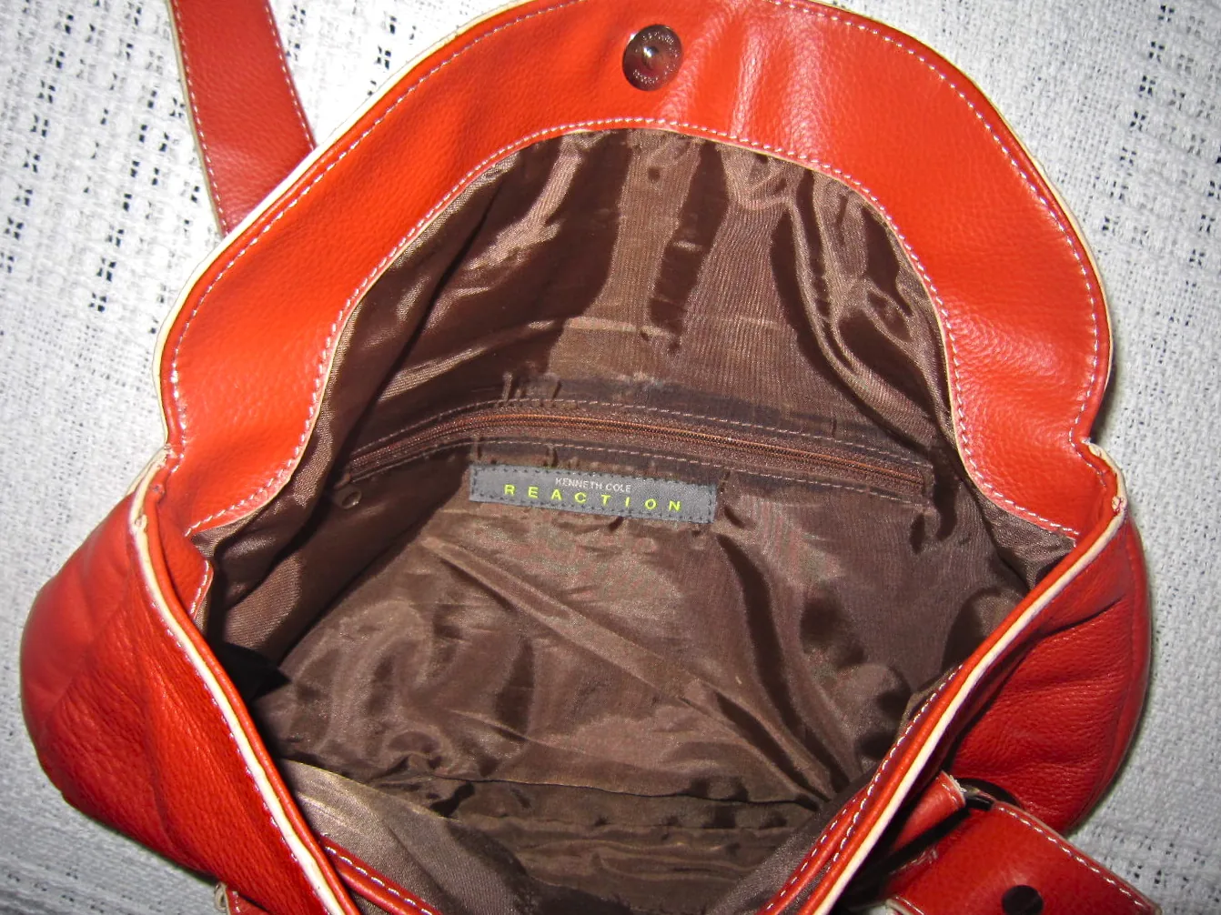 Kenneth Cole Reaction Mandarin Shoulder Bag — image 5