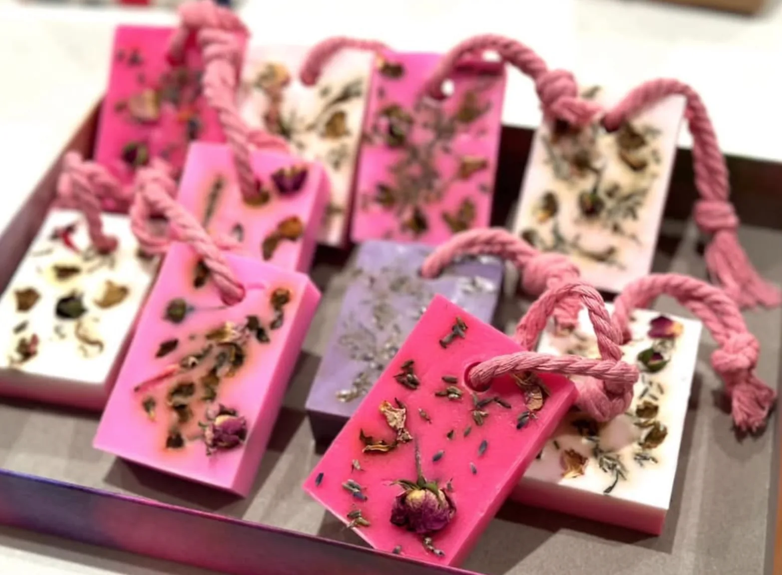 Handmade Natural Luxury Soap Bars: Rose/Lavender/Sweet Mandarin/Rosemarie — image 5