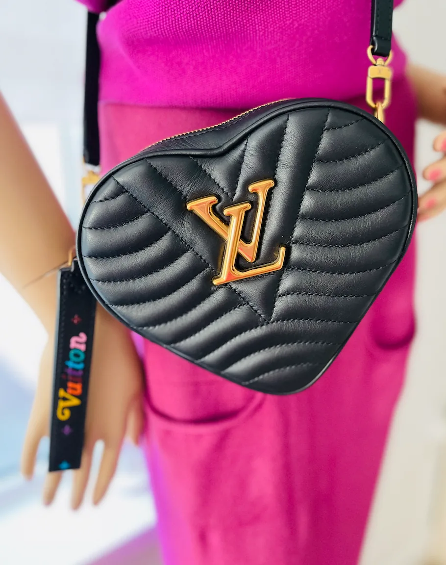 Louis Vuitton New Wave Black Calfskin Heart 3 IN 1 Pouch — image 9