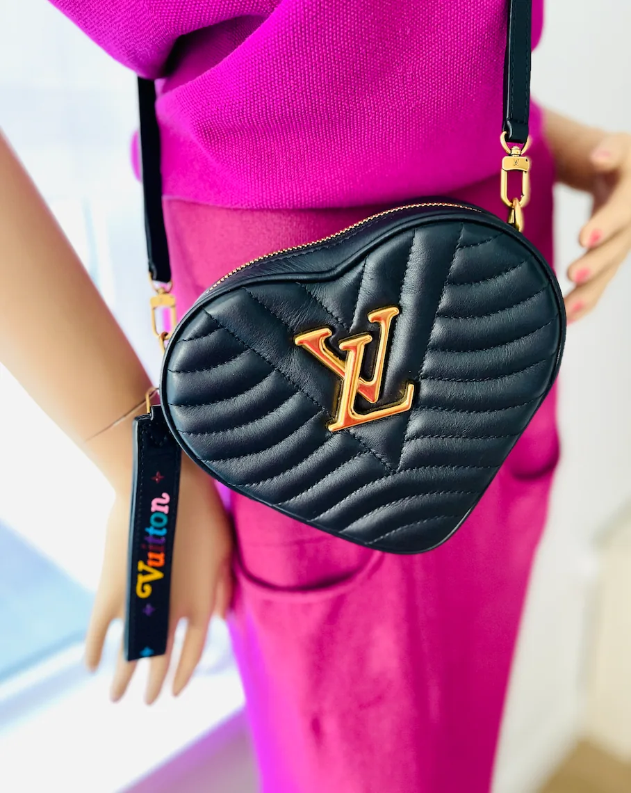 Louis Vuitton New Wave Black Calfskin Heart 3 IN 1 Pouch — image 10