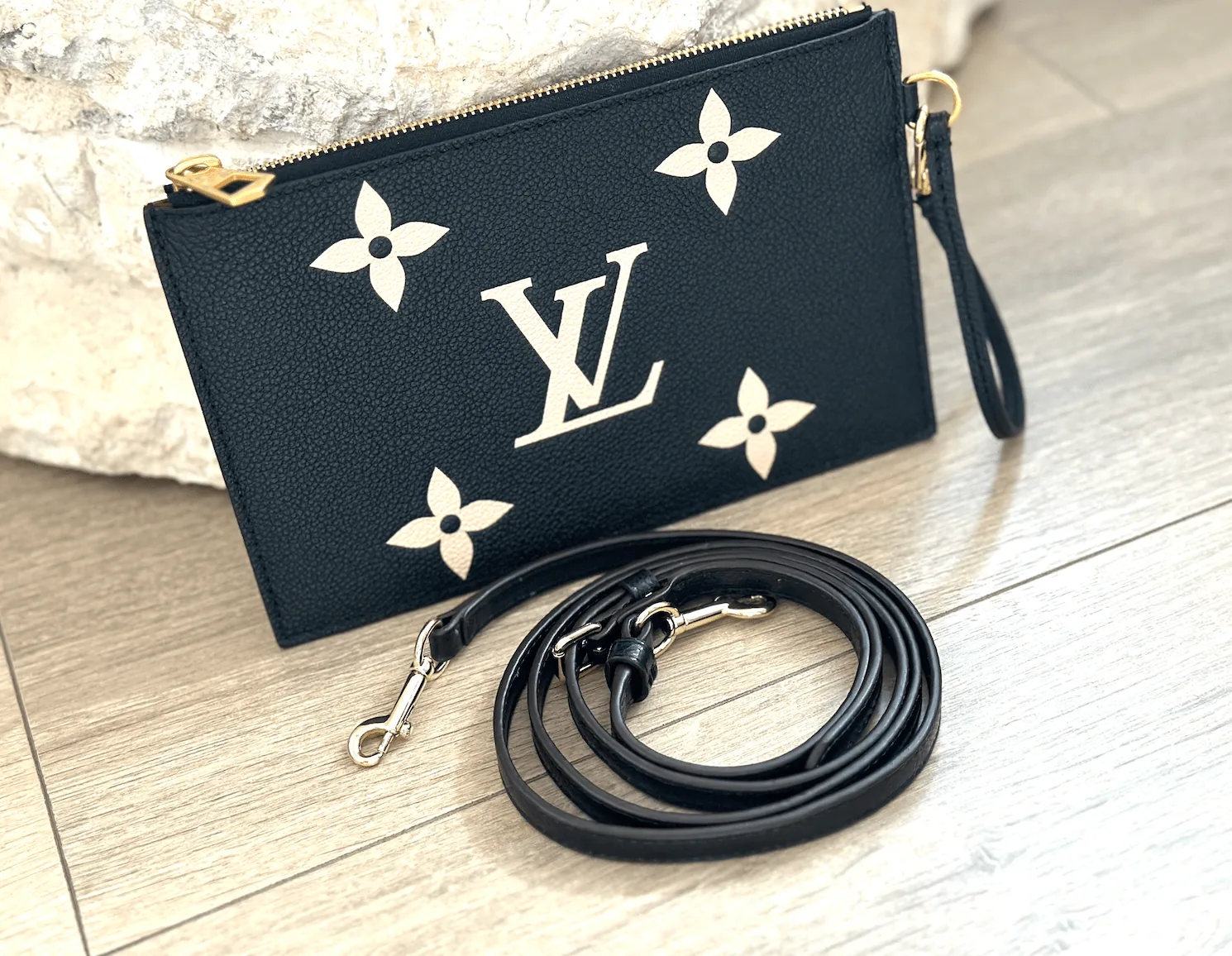 Giant MM Leather Clutch/Black & Beige Wristlet — image 9