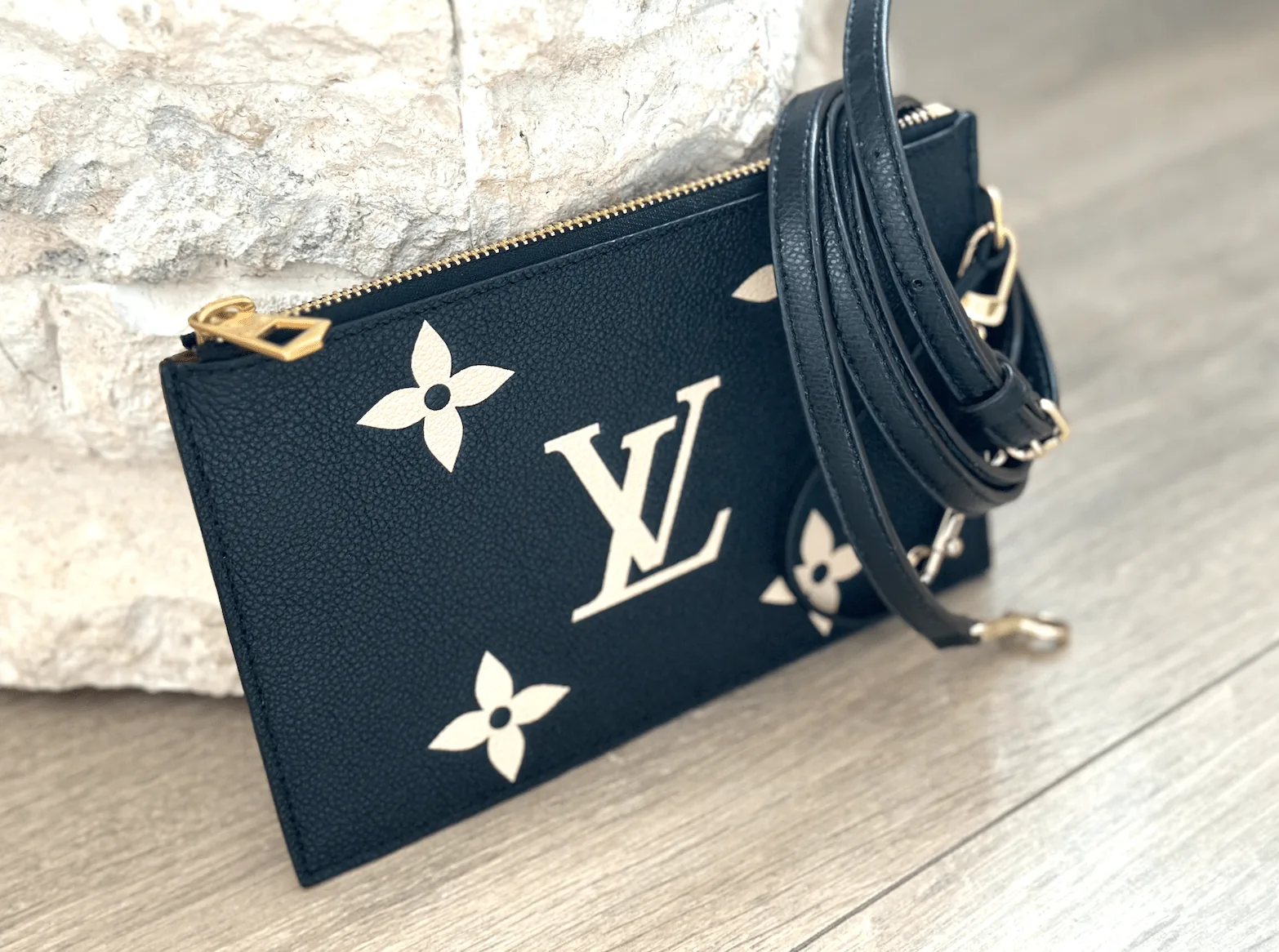 Giant MM Leather Clutch/Black & Beige Wristlet — image 10