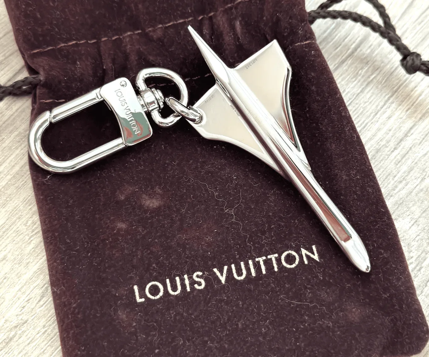 Louis Vuitton Airplane Silver Sky Tour Key Holder/Bag Charm — image 2