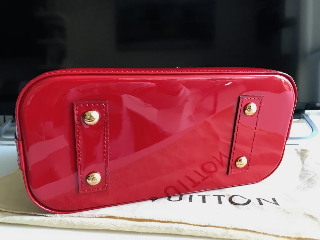 Louis Vuitton Alma BB Vernis Pomme D’Amour Cherry Handbag — image 6