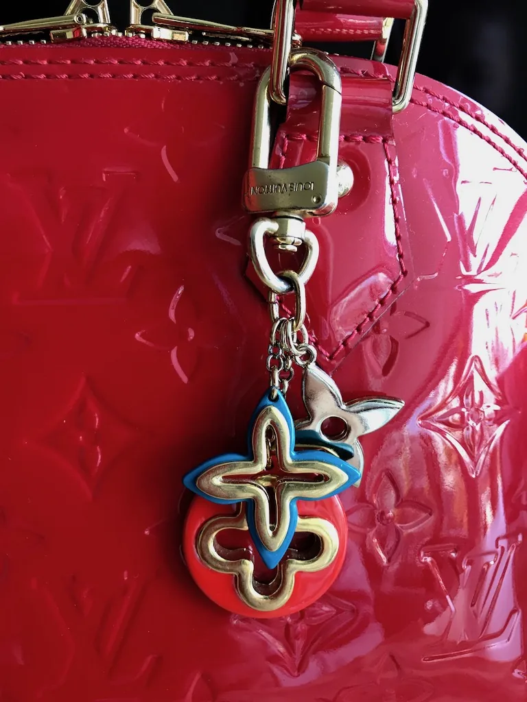 Louis Vuitton Alma BB Vernis Pomme D’Amour Cherry Handbag — image 8