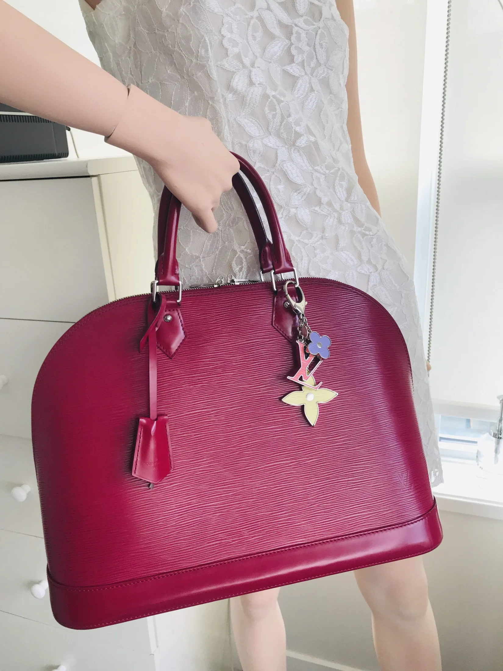 Alma GM Fuchsia Epi Leather Handbag — image 11