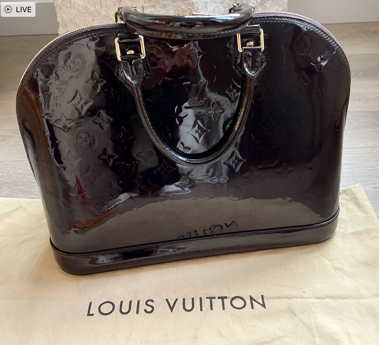 Alma GM Vernis Amarante Leather Handbag — image 5