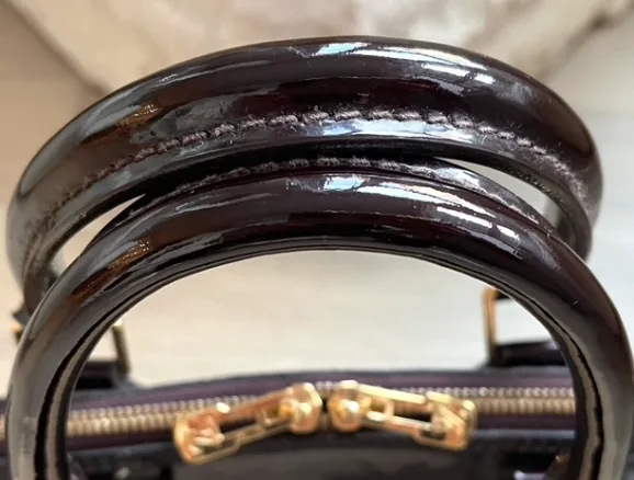 Alma GM Vernis Amarante Leather Handbag — image 9