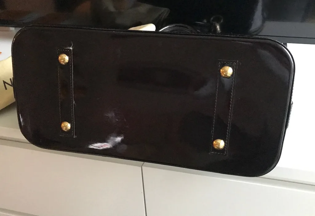 Alma GM Vernis Amarante Leather Handbag — image 11