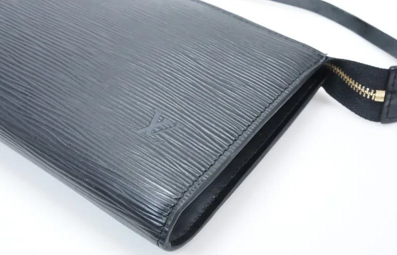 Black Epi Leather Pochette Handbag — image 4