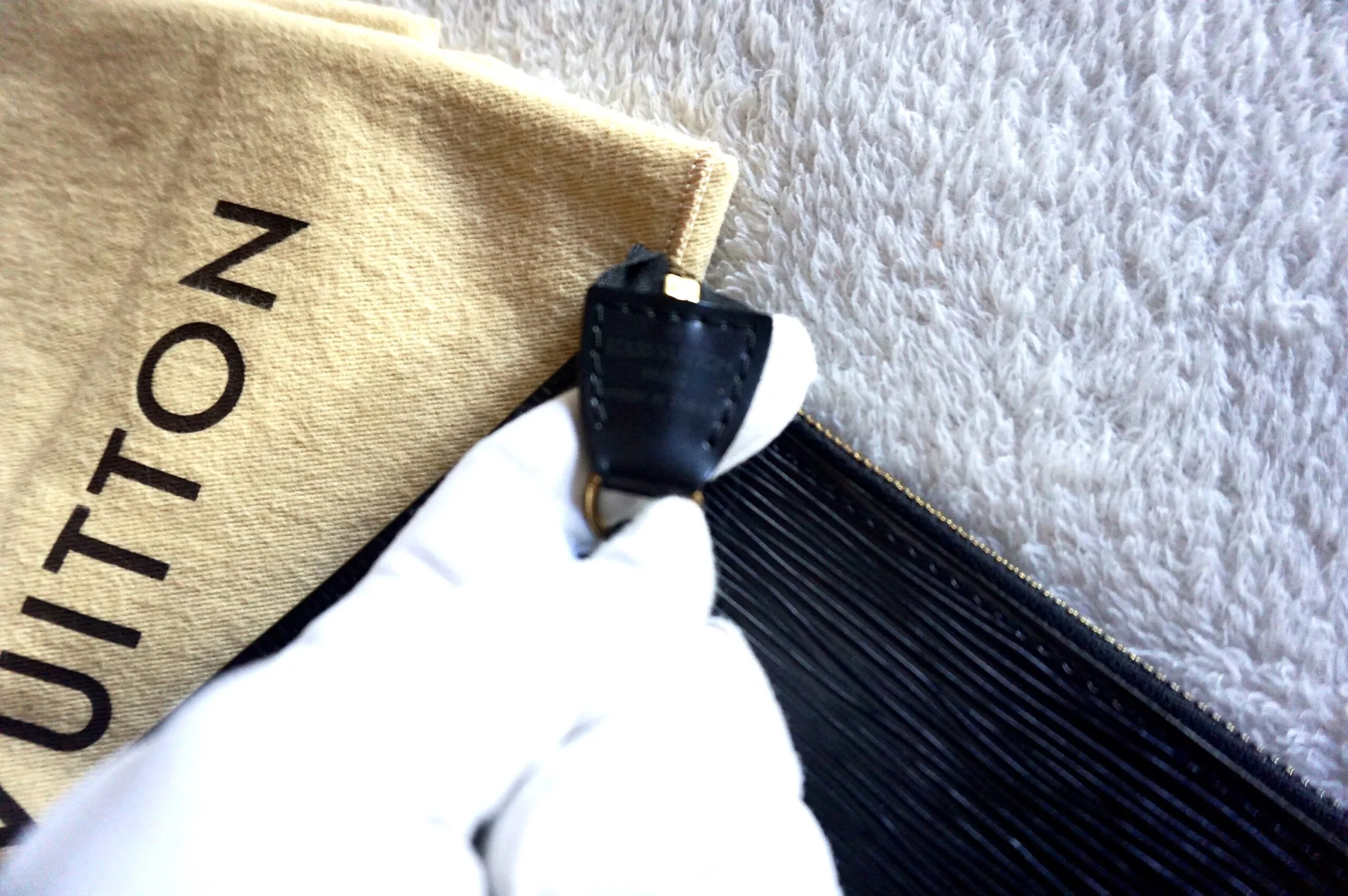 Black Epi Leather Pochette Handbag — image 7