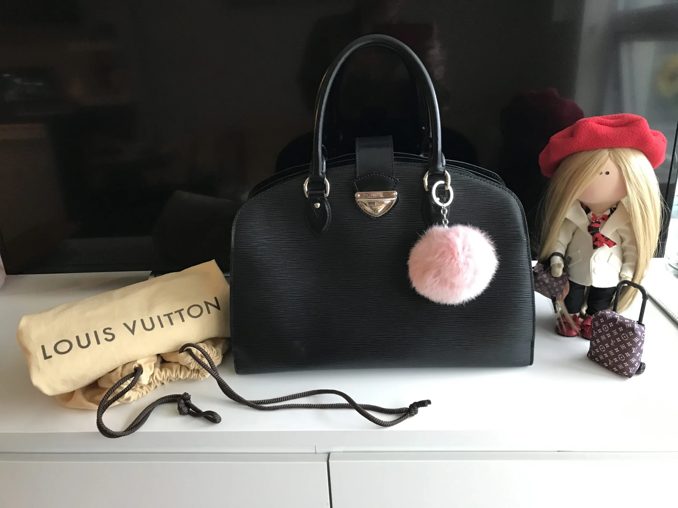 Black Epi Leather Pont-Neuf GM Handbag — image 4