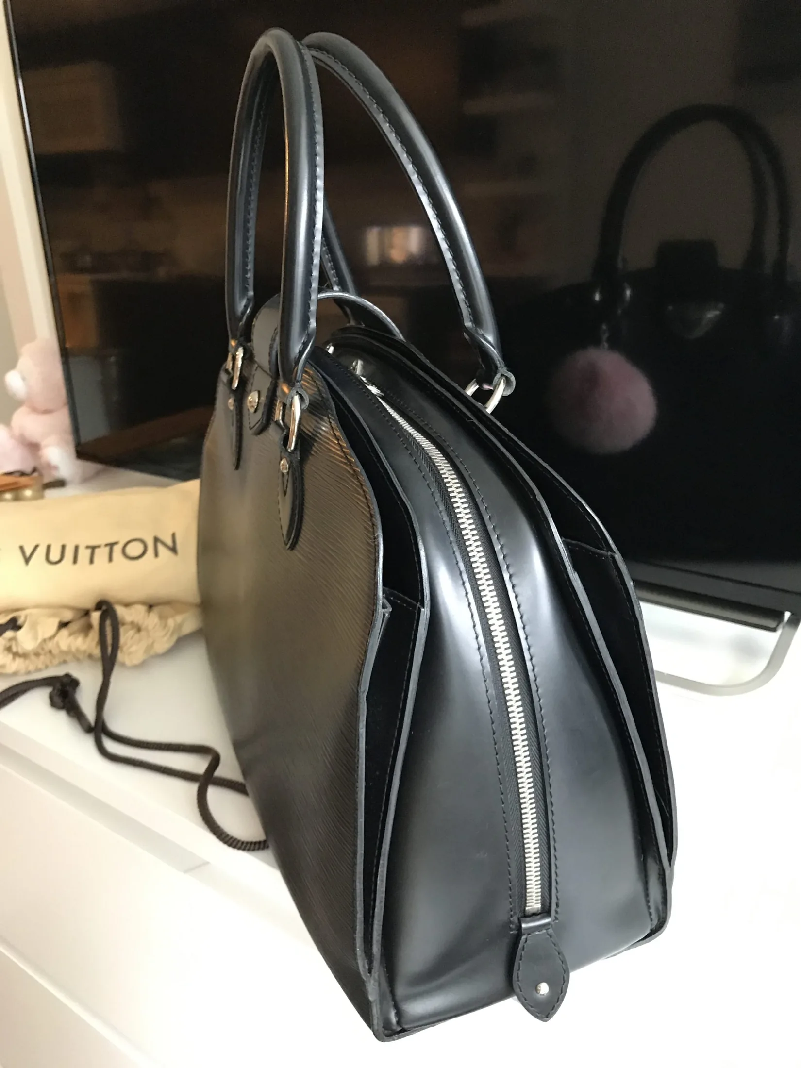 Black Epi Leather Pont-Neuf GM Handbag — image 7