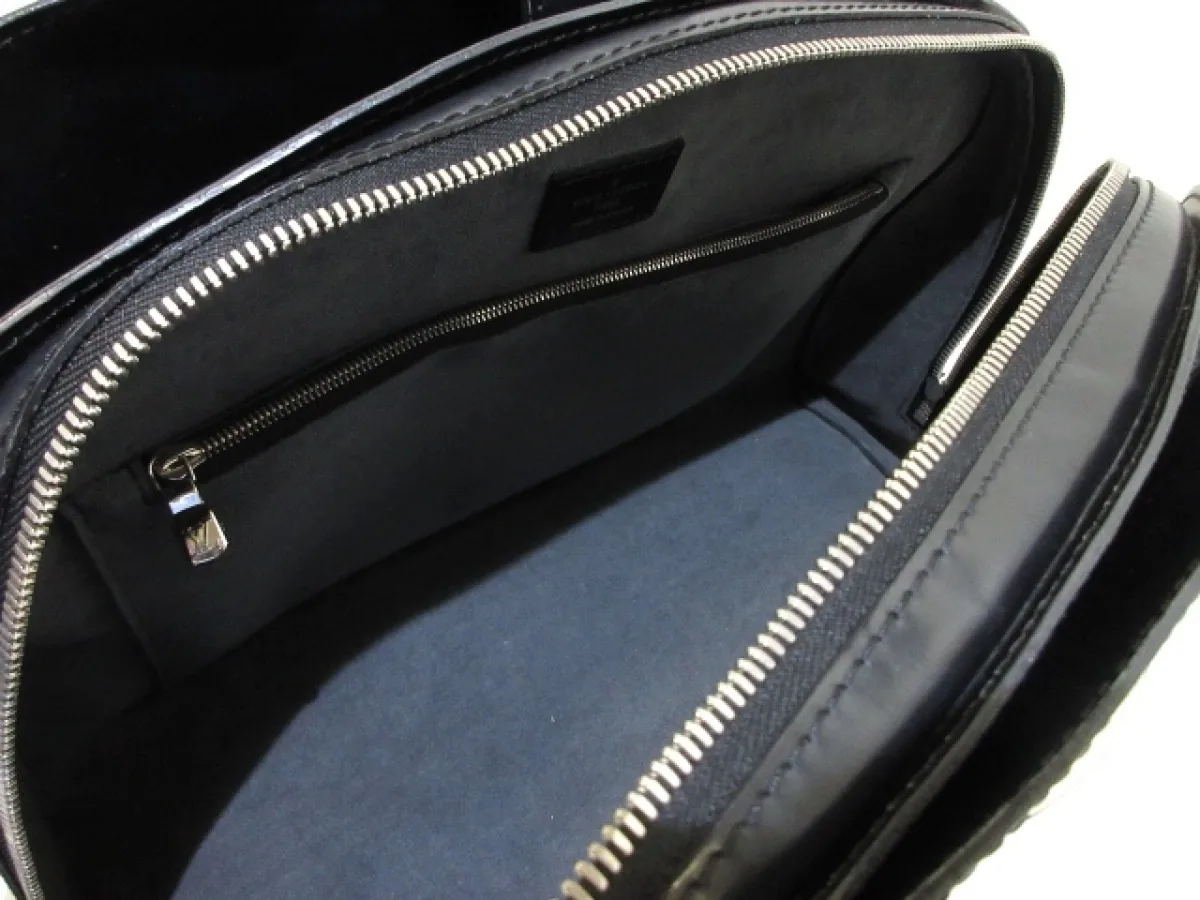 Black Epi Leather Pont-Neuf GM Handbag — image 17