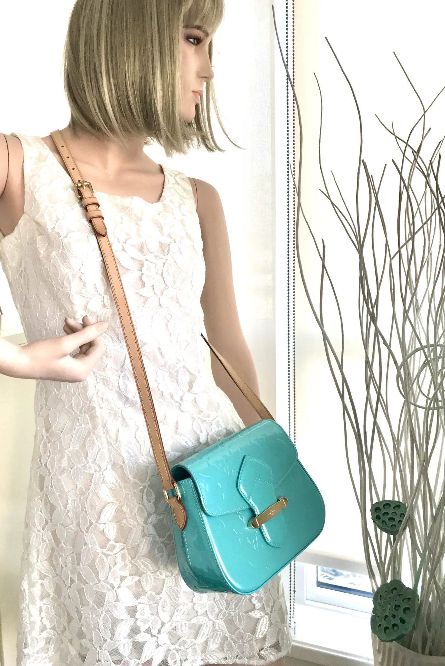Blue Lagoon Bellflower PM Vernis Monogram Messenger — image 10