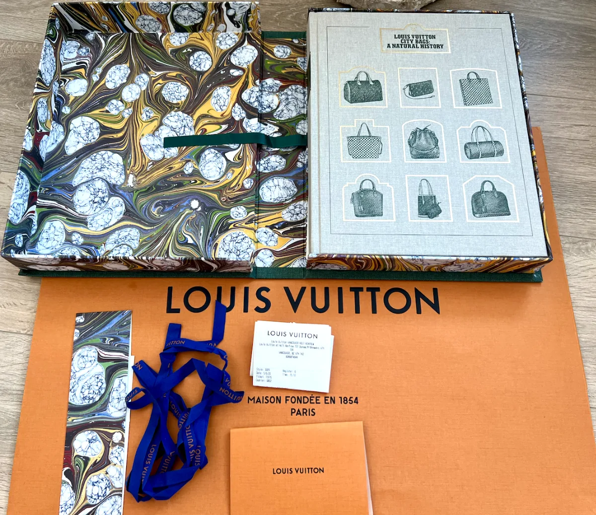 City Bags: A Natural History Book/New/Receipt — image 4
