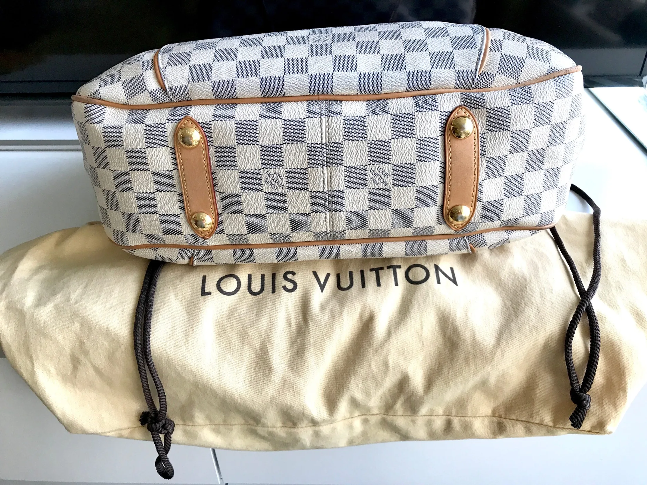 Damier Azur Galliera PM Hobo Bag — image 10