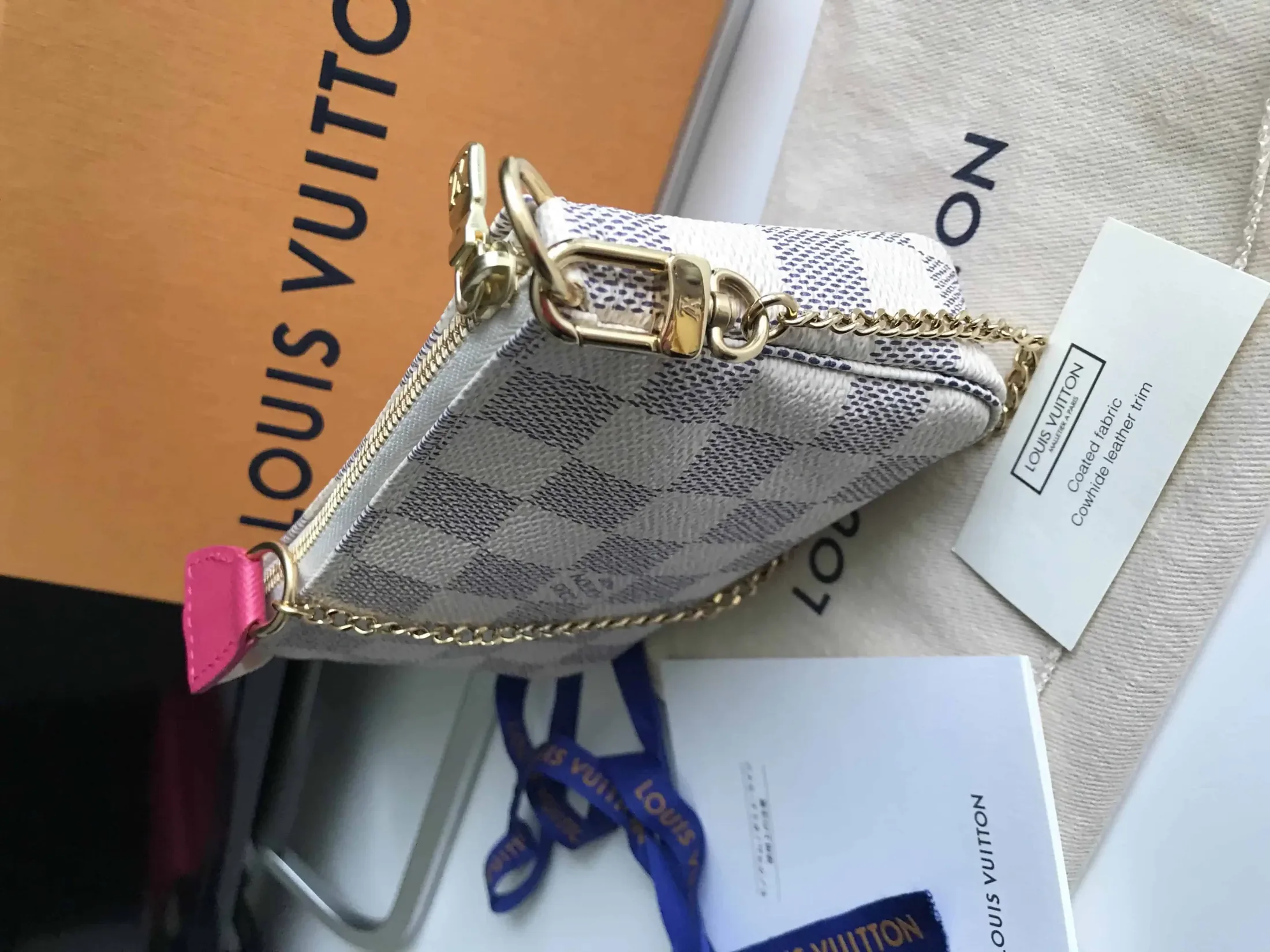 Louis Vuitton Damier Azur Giraffe Xmas Mini Accessories Pochette — image 7