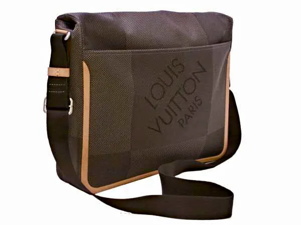 Damier Geant Messenger Bag