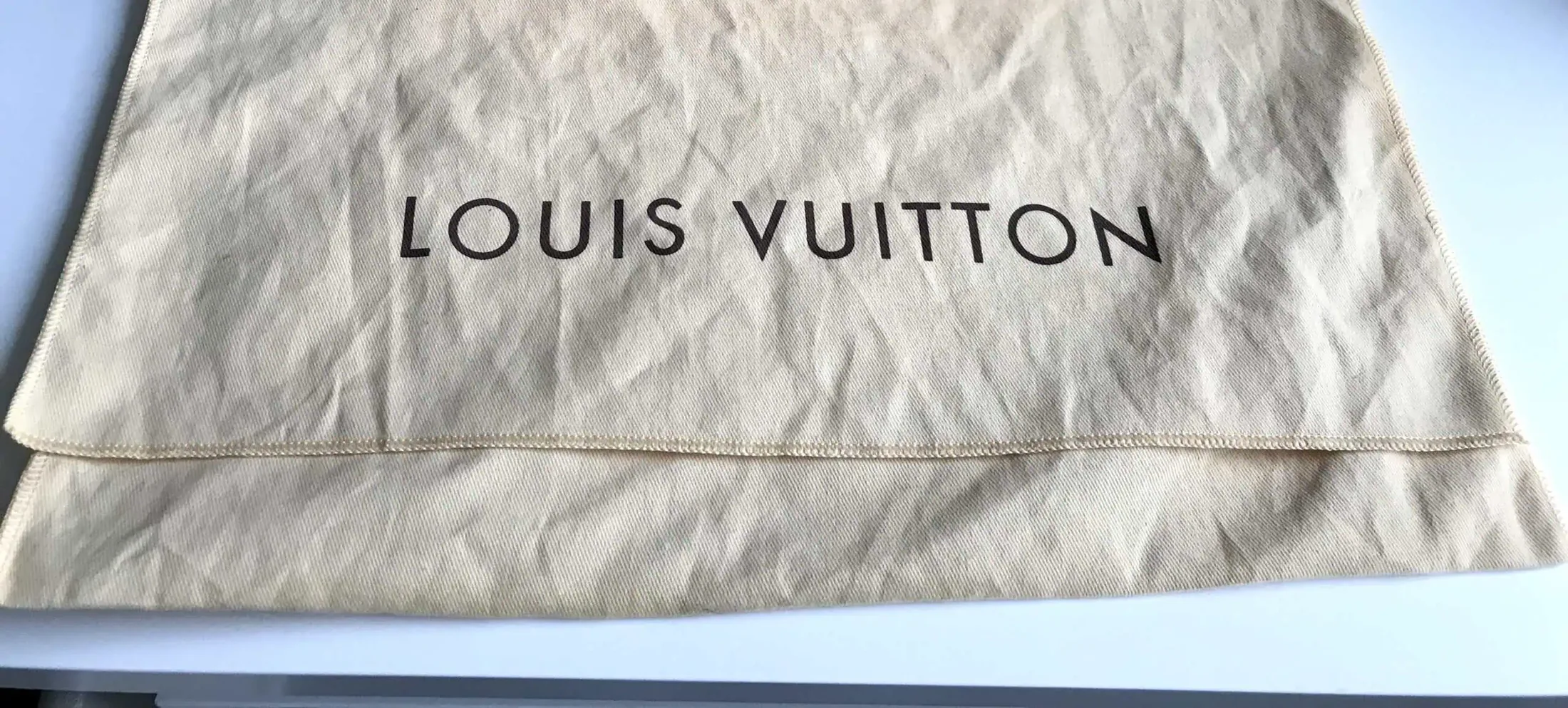 Signature Dust Bag — image 2