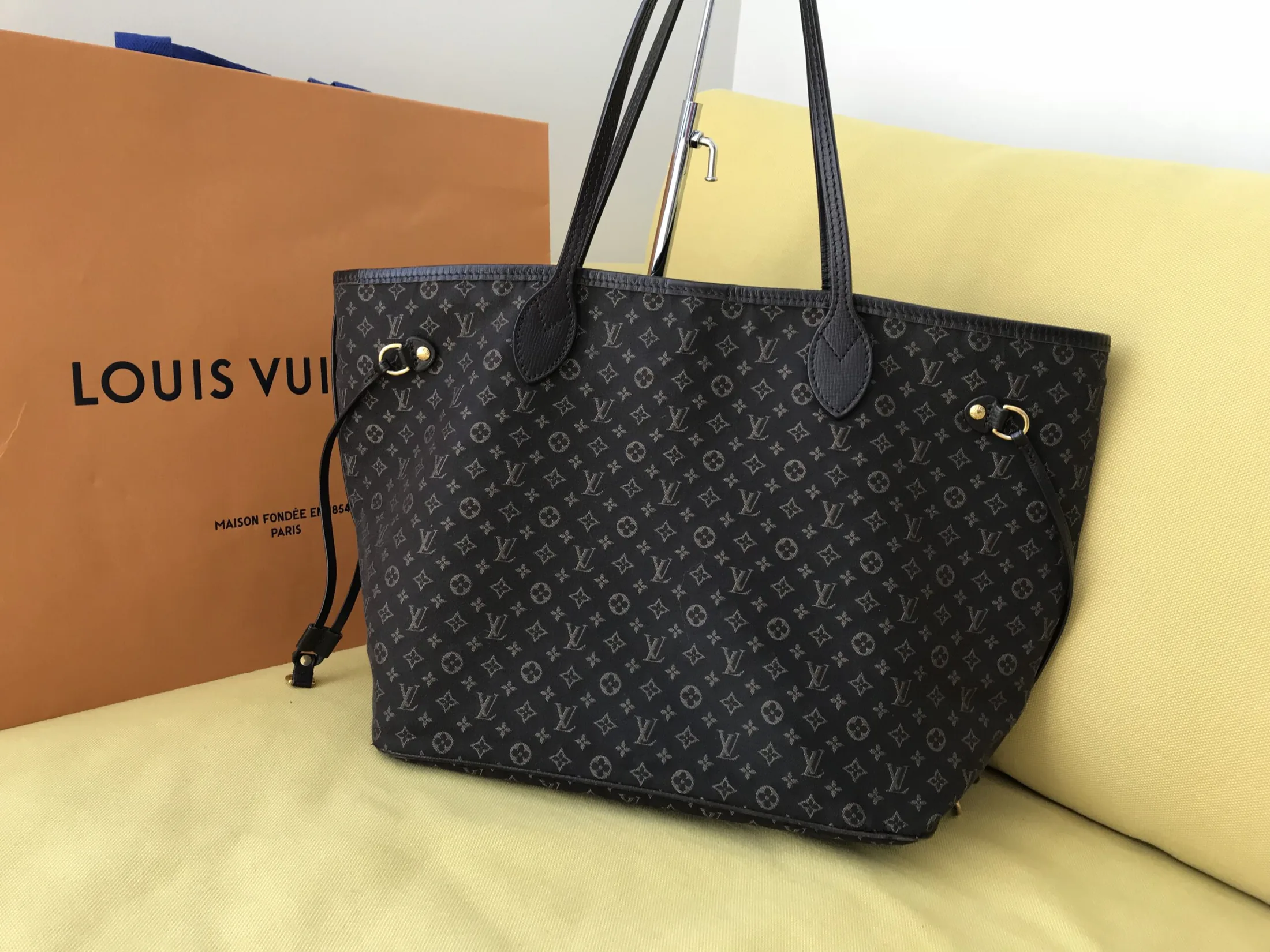 Fusain Monogram Idylle Neverfull MM Tote Bag — image 3