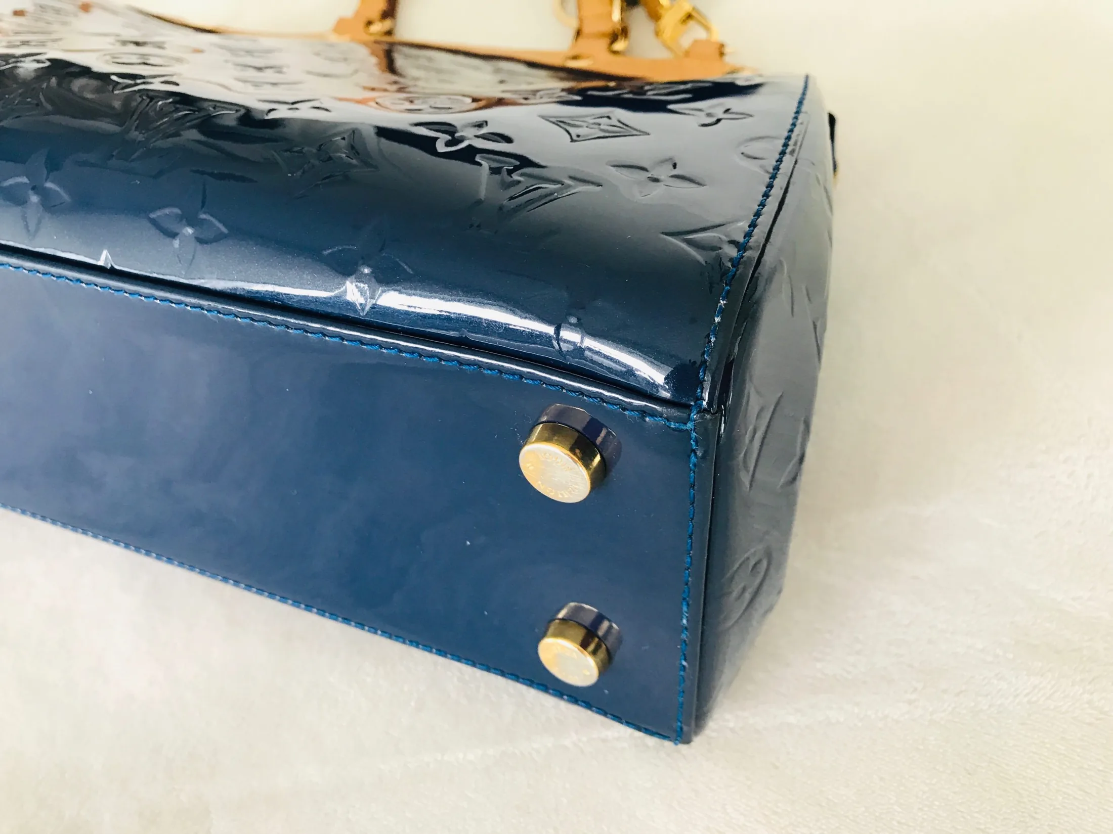 Louis Vuitton Grand Blue Vernis Brea MM Handbag — image 12