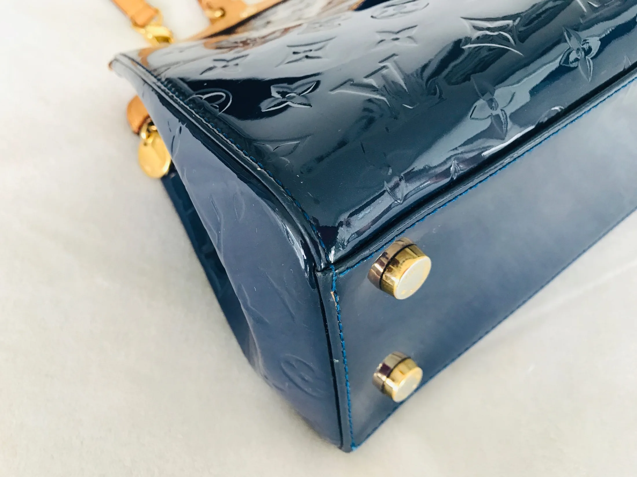 Louis Vuitton Grand Blue Vernis Brea MM Handbag — image 13