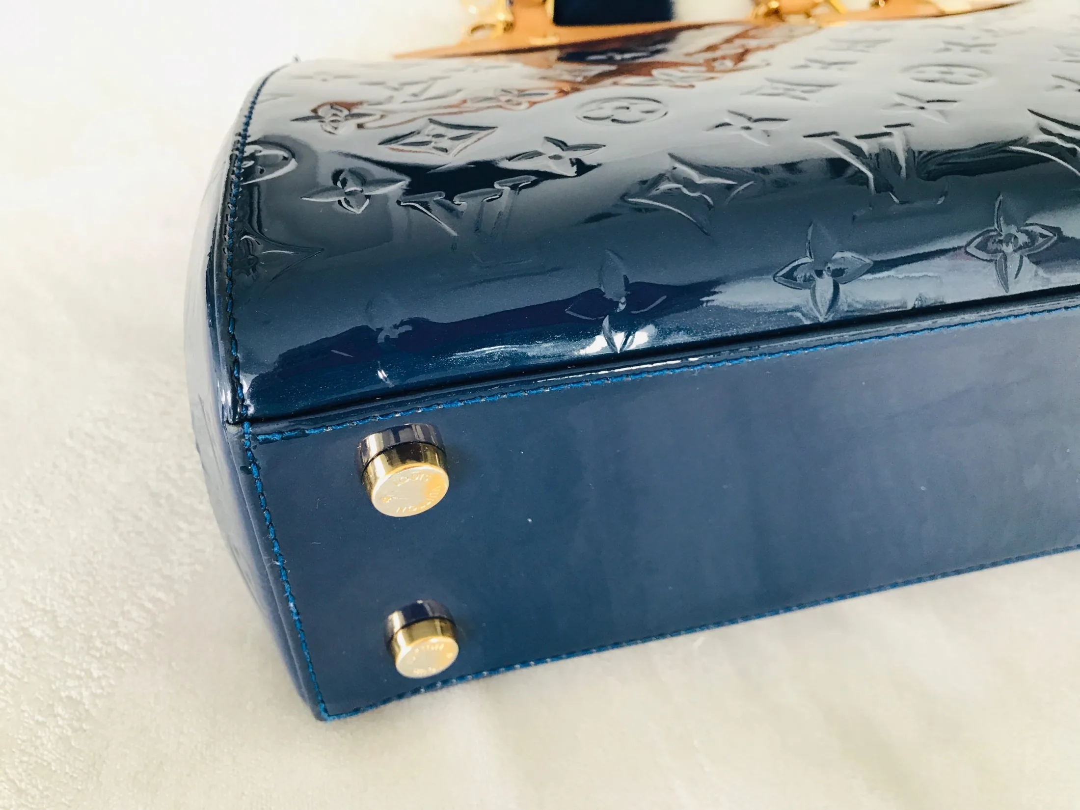 Louis Vuitton Grand Blue Vernis Brea MM Handbag — image 15