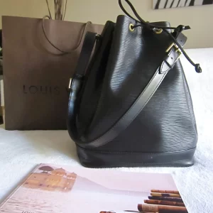 Large Black Epi Noe Handbag