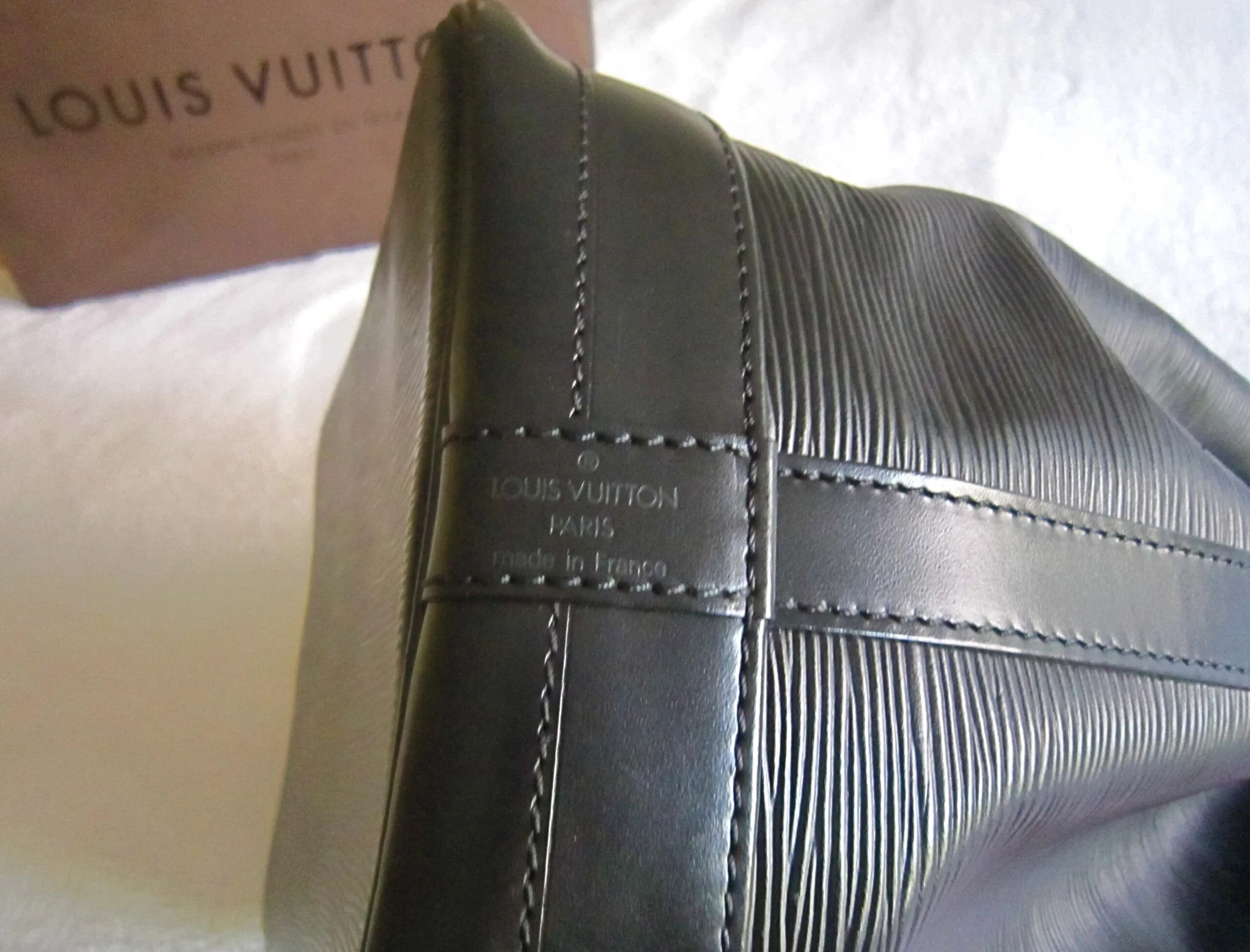 Large Black Epi Noe Handbag — image 6