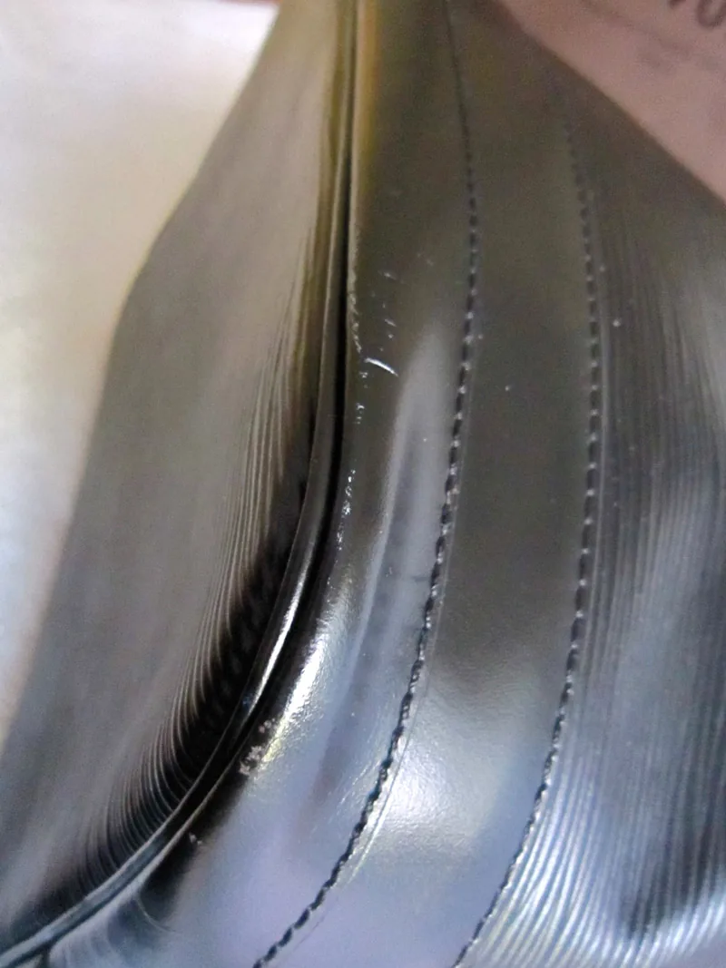 Large Black Epi Noe Handbag — image 12