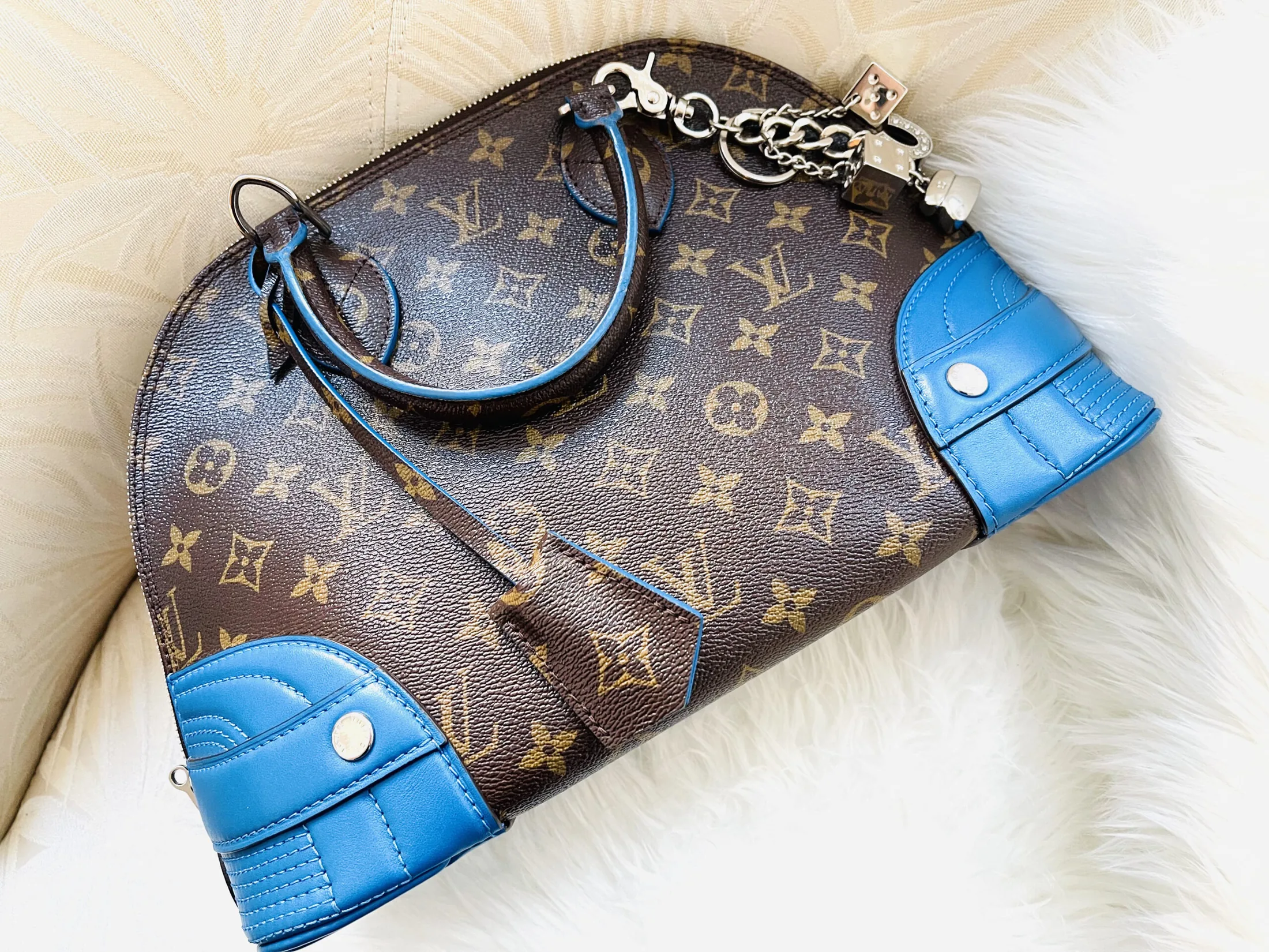 Louis Vuitton Limited Edition Shiny Alma Handbag — image 3