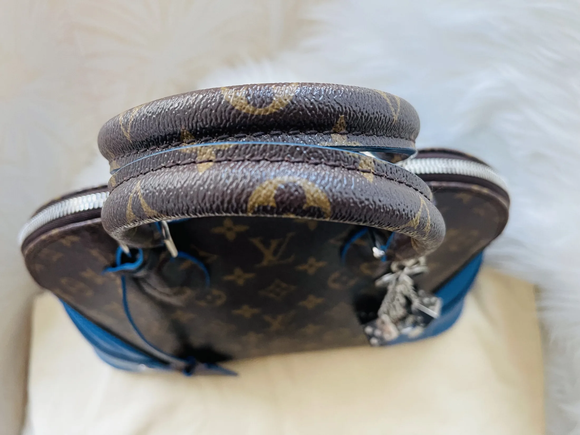 Louis Vuitton Limited Edition Shiny Alma Handbag — image 9