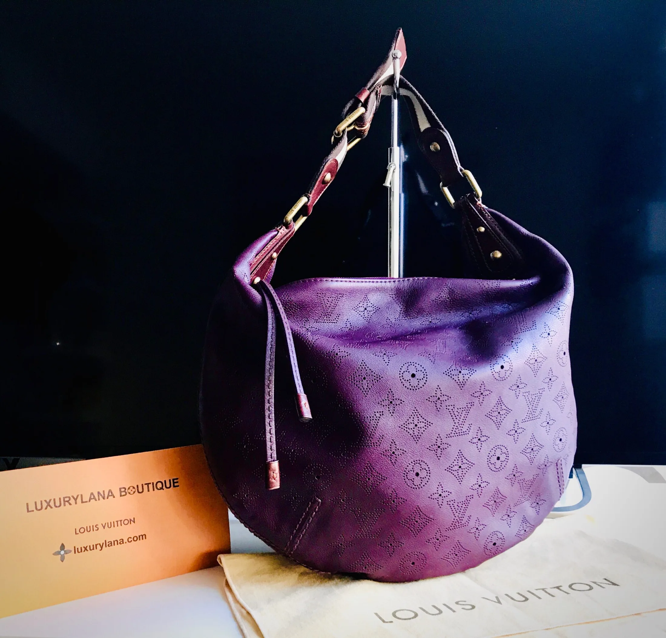 Louis Vuitton Mahina Onatah GM Aubergine Leather Hobo Bag