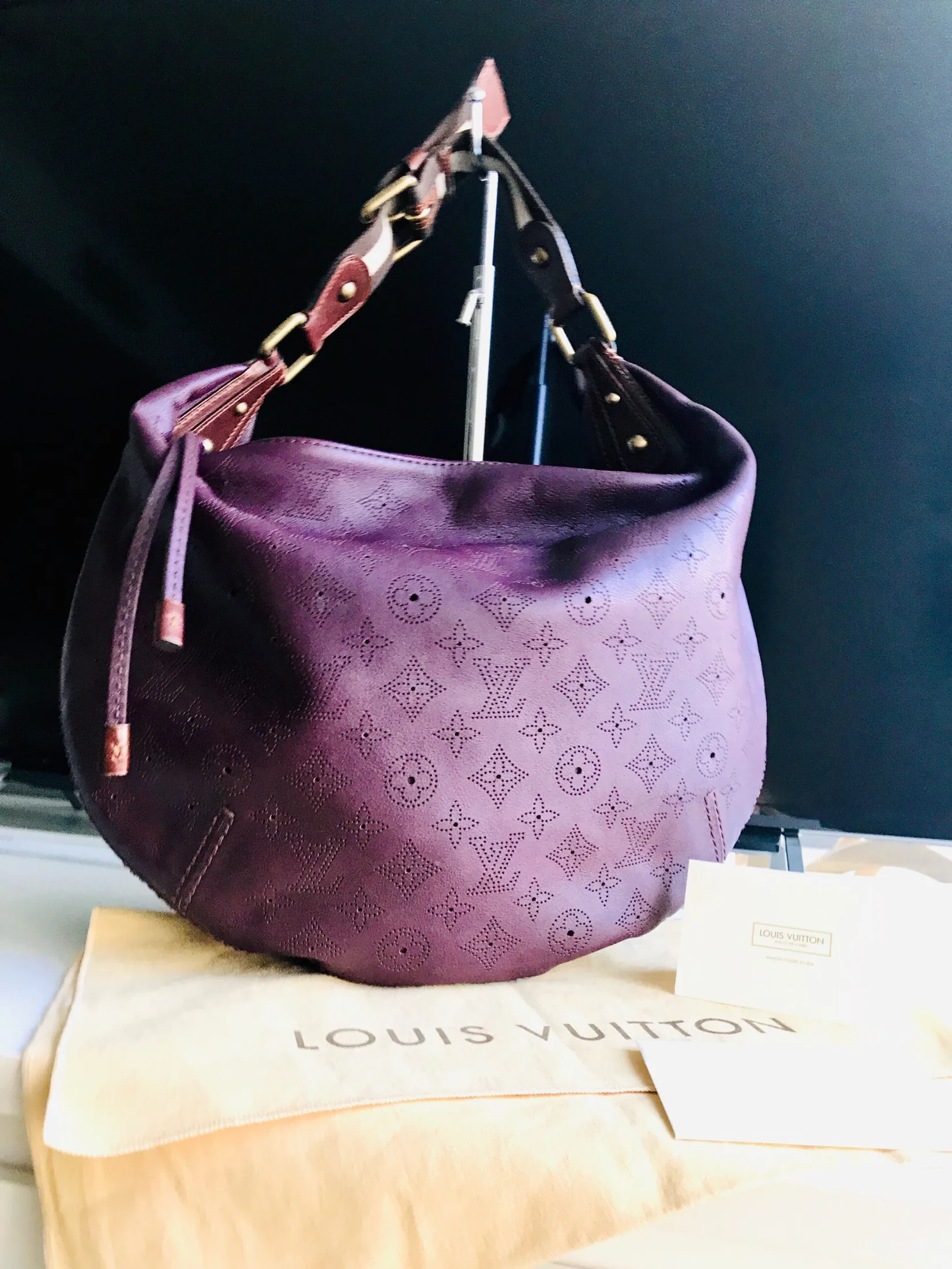 Louis Vuitton Mahina Onatah GM Aubergine Leather Hobo Bag — image 3