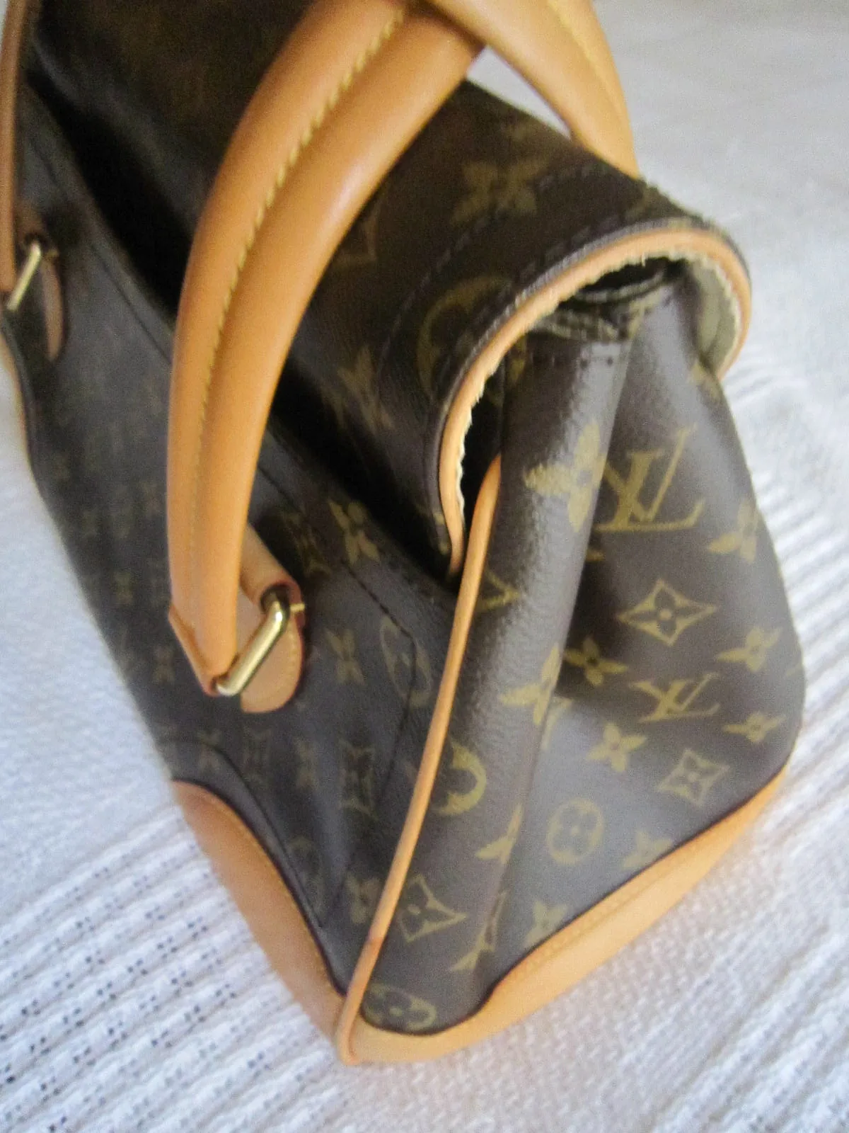 Louis Vuitton Monogram Beverly GM Handbag — image 9