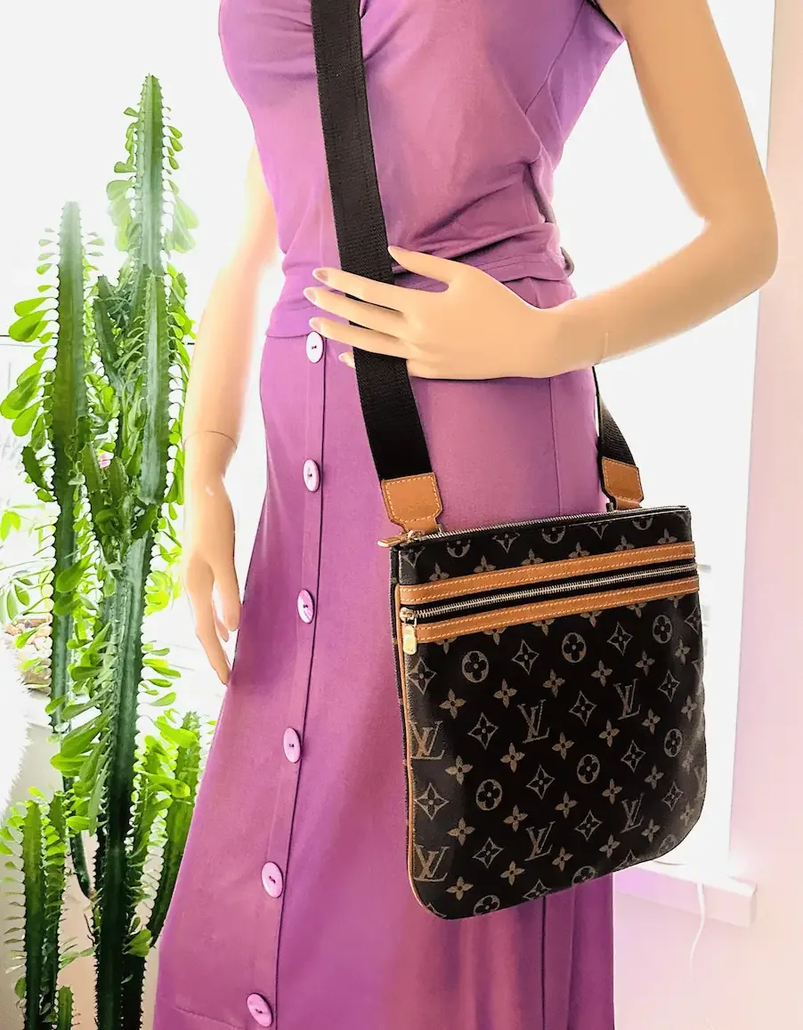 Monogram Canvas Pochette Bosphore Cross Body Bag — image 7