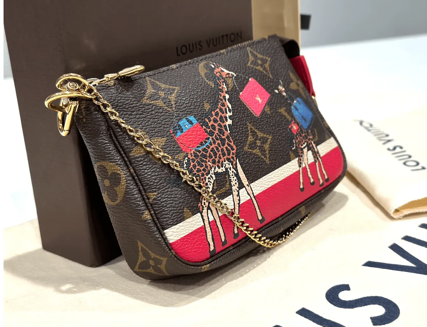Monogram Christmas Animation 2017 Limited Editions Giraffe Mini Pochette — image 3