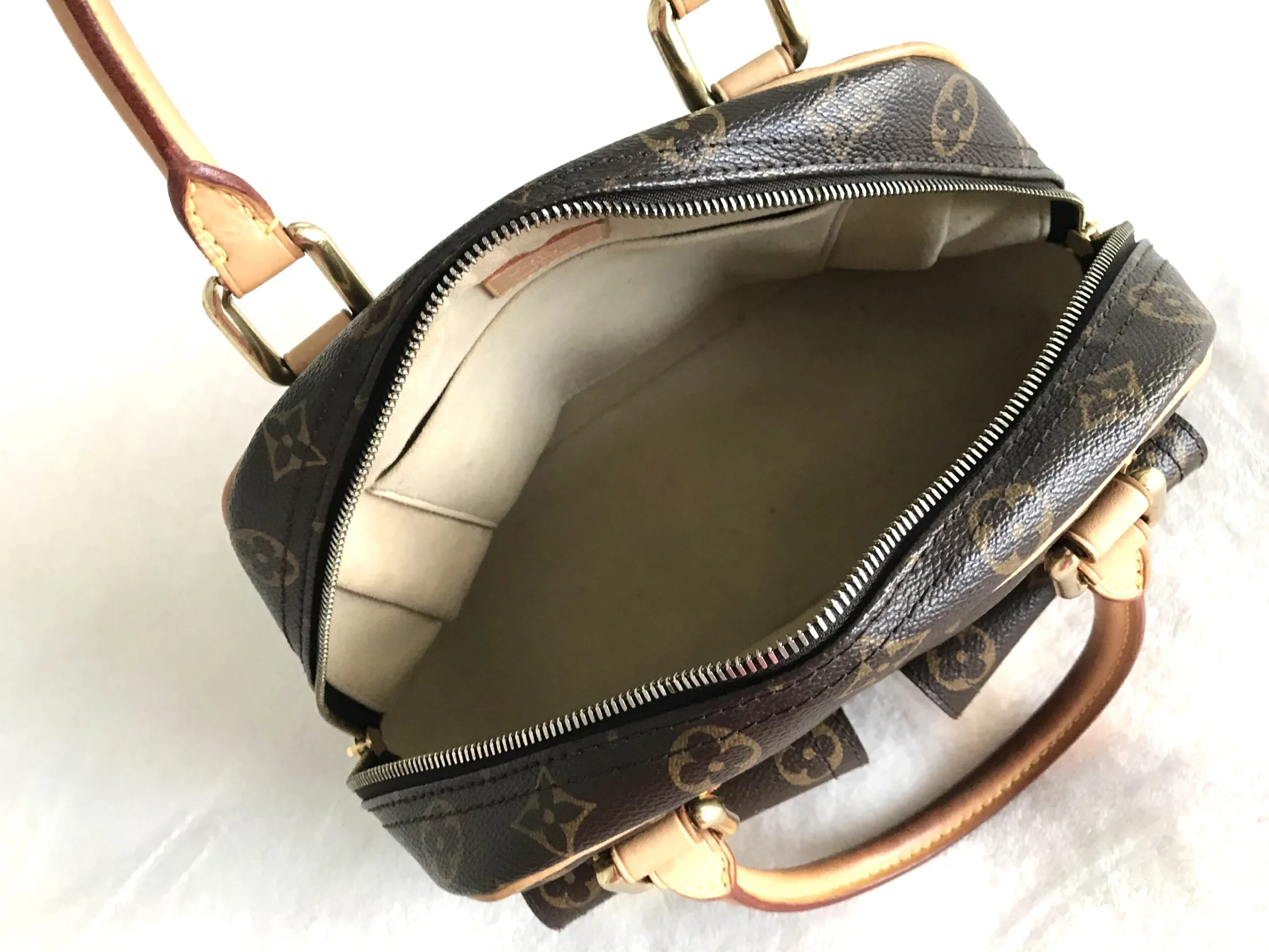 Monogram Manhattan PM Handbag — image 8